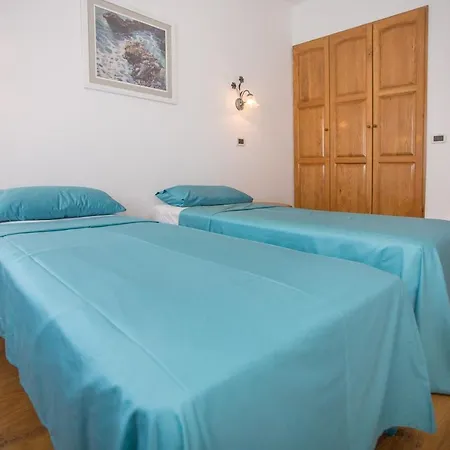 Comlex Maja In Tar Gostinjska kuća Tar-Vabriga