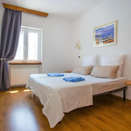Comlex Maja In Tar Gostinjska kuća