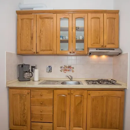Comlex Maja In Tar Gostinjska kuća