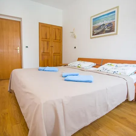 Comlex Maja In Tar Guest house